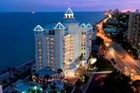 Pelican Beach Resort Hotel_At_night